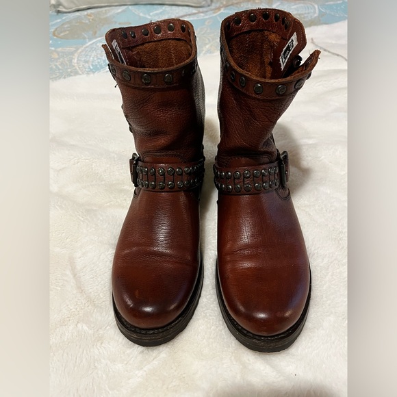 Frye Veronica cognac leather moto boots. - Picture 7 of 13